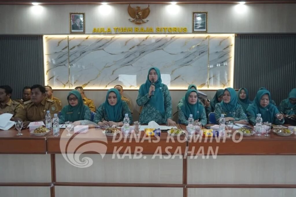 Ketua PKK Asahan Secara Resmi Buka Pembinaan PAAR Era Digital di Kecamatan Setia Janji